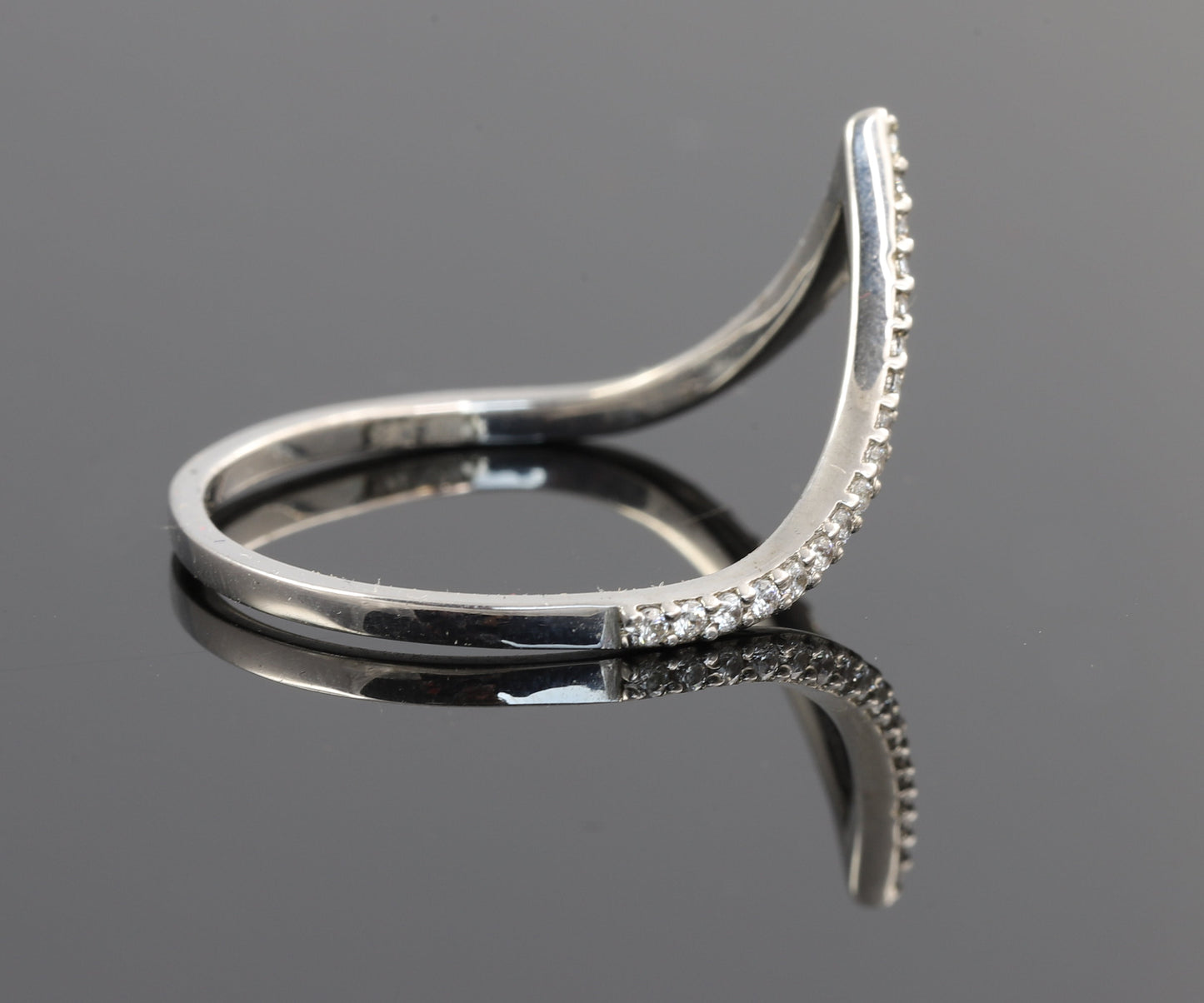 V Shape Round Cut Moissanite Wedding Band