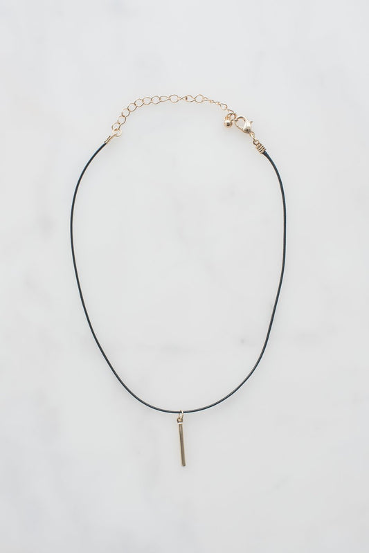 Choker with Gold Pendant by dav store